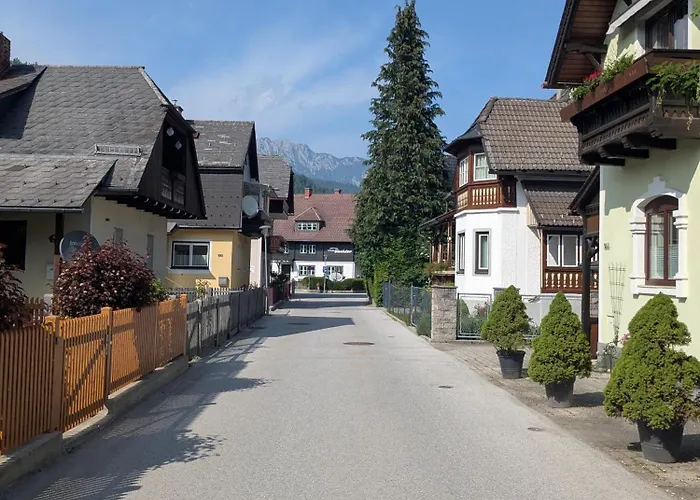 Haus Bachler アパート