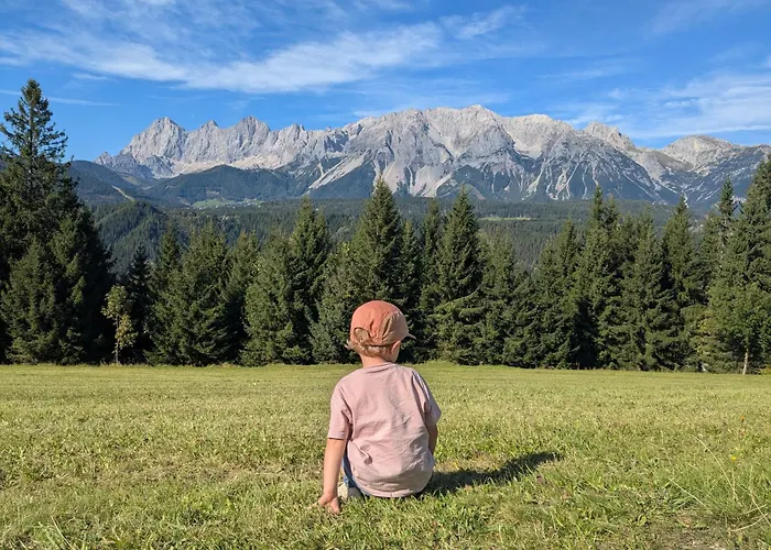 Haus Bachler アパート *